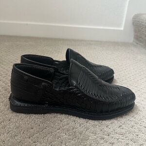 Leather Womens Huarache size 7 US